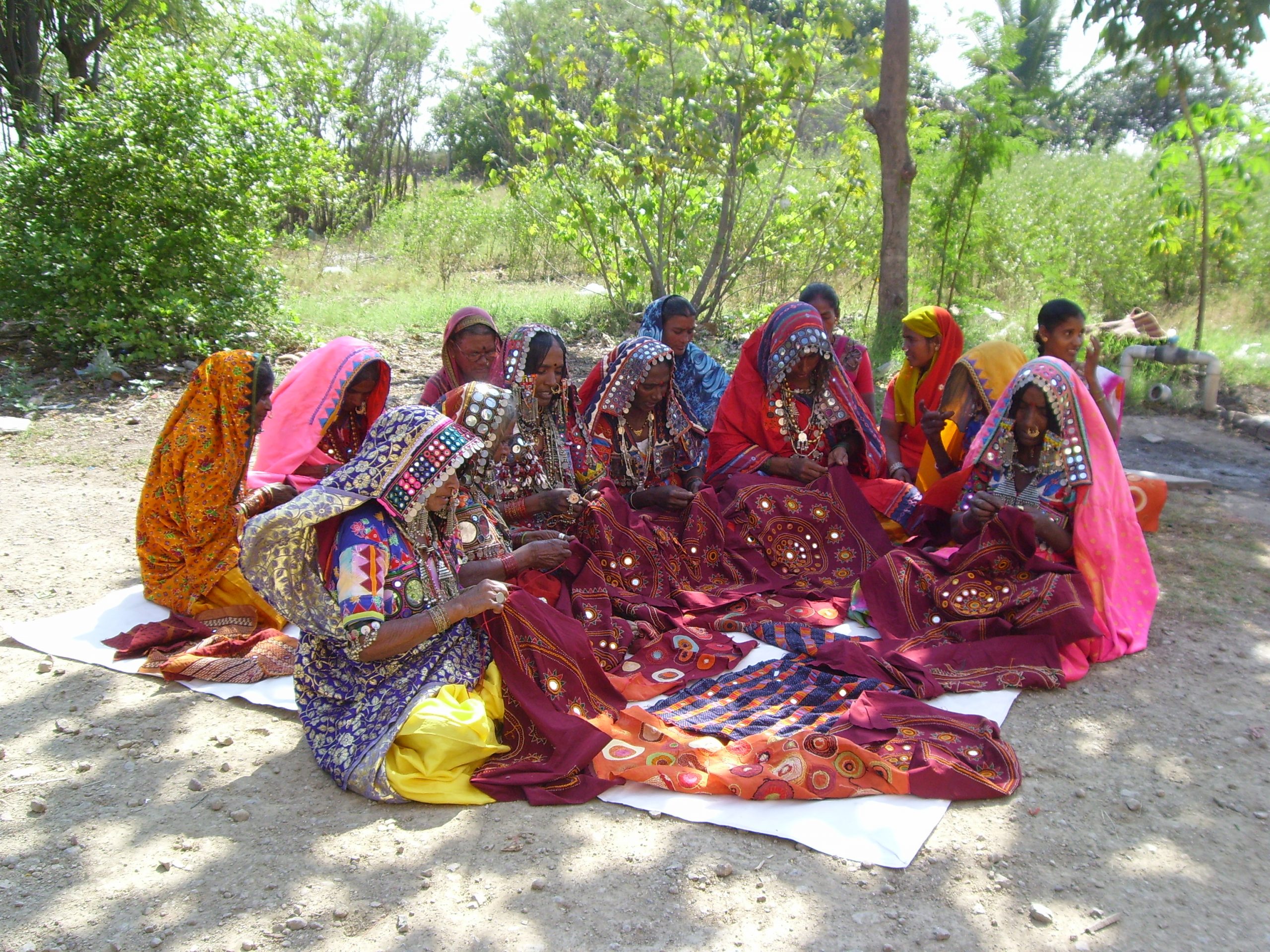 Group of Lambani women working on embroidery_SHGs_Wikipedia