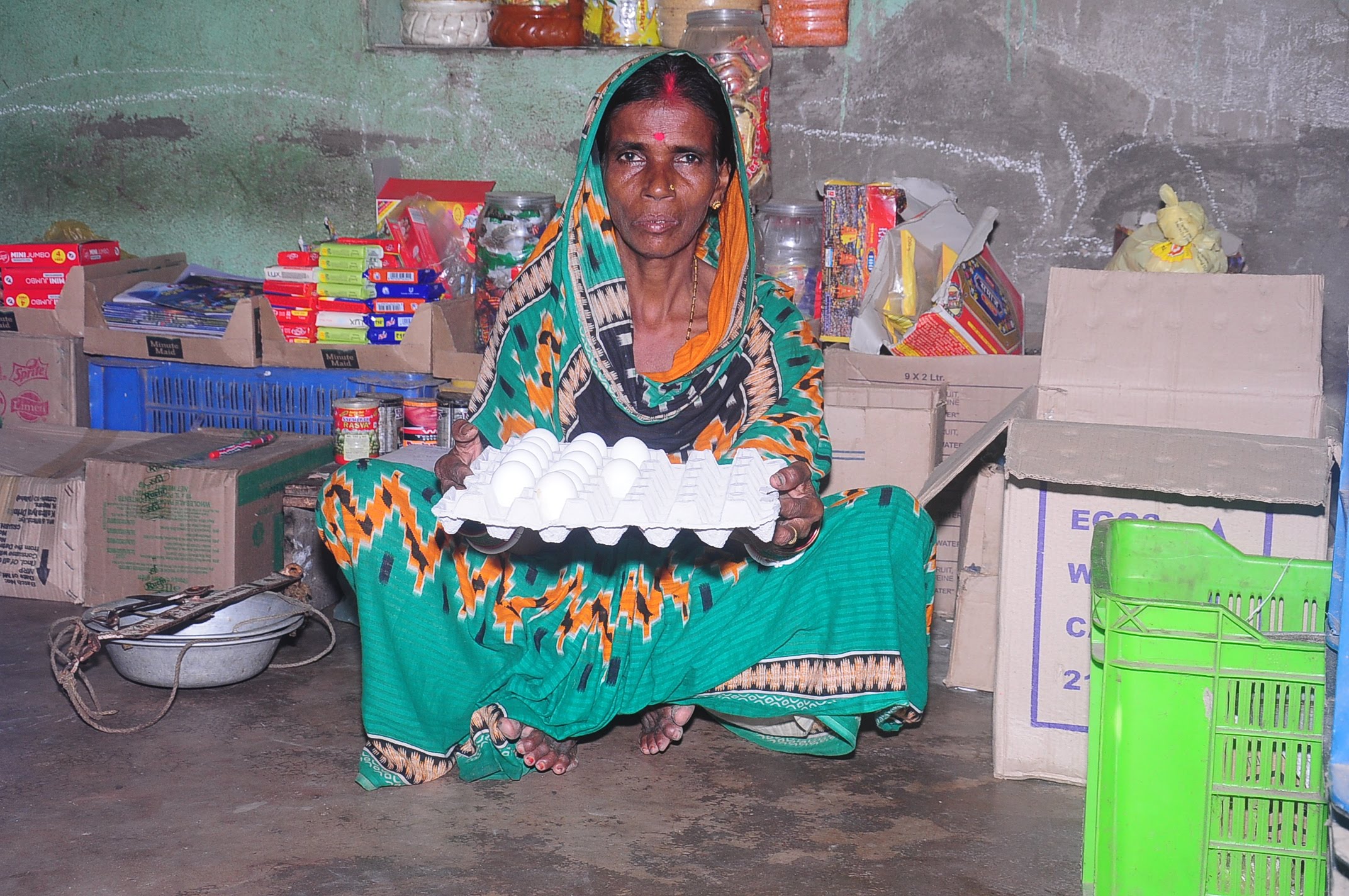 Sabitri Sethi from Bhaunlo village was given initial support for a grocery shop. She also learnt how to keep track of her accounts and what it takes to run a business. As her self belief increased, she ventured into purchasing a second hand refrigerator after a year and half. “This helps me keep eggs and cool drinks fresh for a longer duration of time”, she proclaimed.