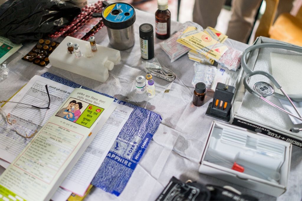 medical equipment on a table_tb_covid_coronavirus_bmgf