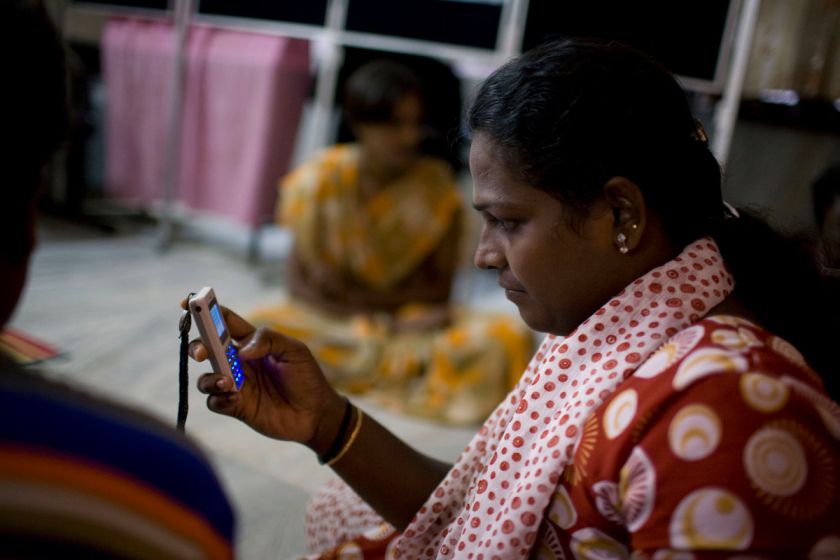 Person using a mobile phone_©Bill & Melinda Gates Foundation/Sanjit Das_financial inclusion