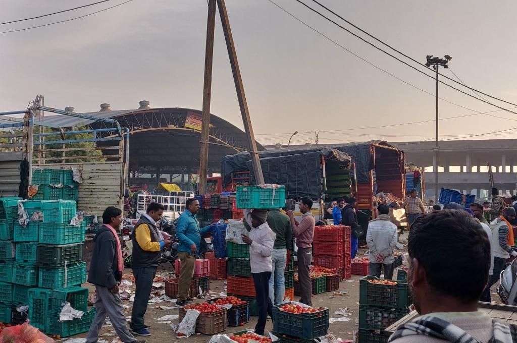 Scene from a mandi in Indore-value chain
