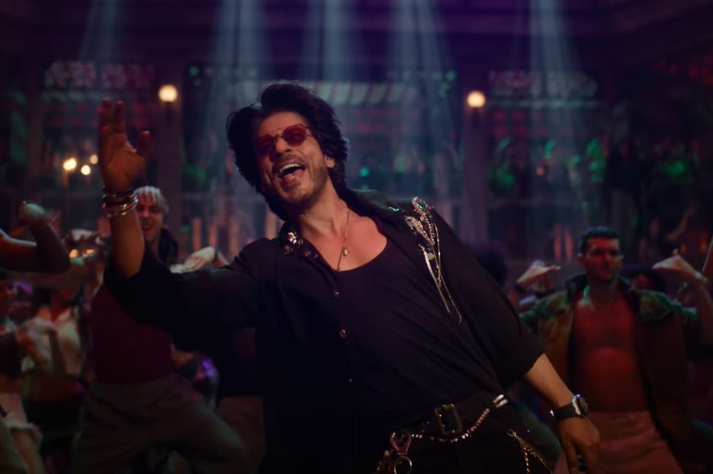 SRK dancing happily-Jawan