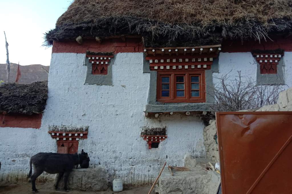 A traditional house with a corral_spiti architecture
