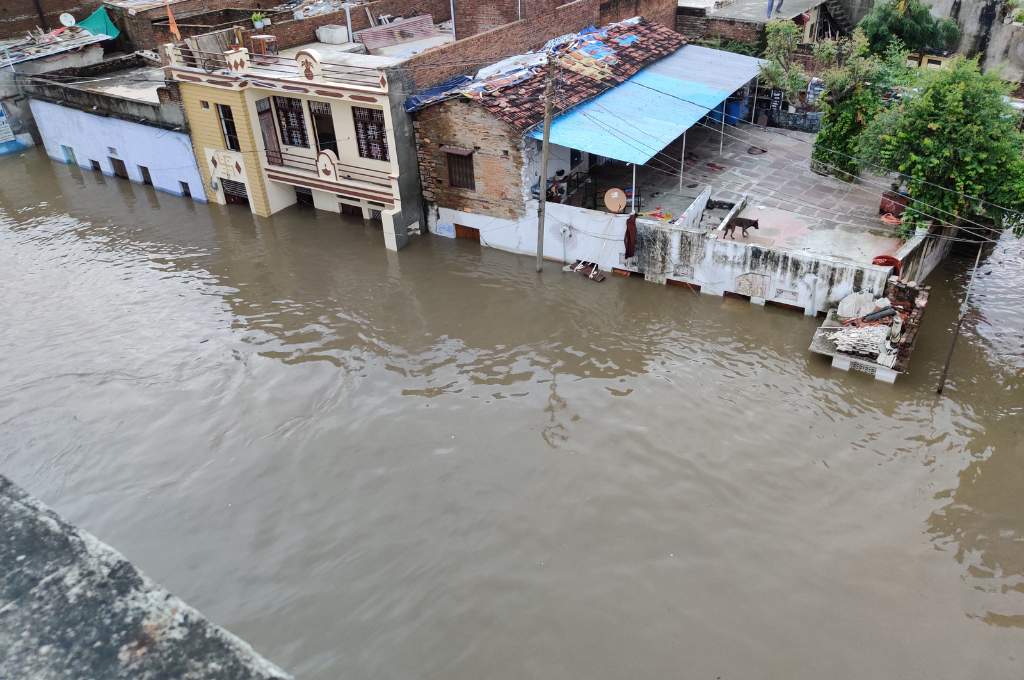 Houses flooded in kota_climate action