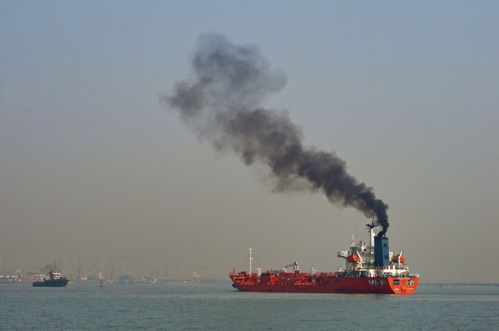 A ship emitting smoke_air pollution